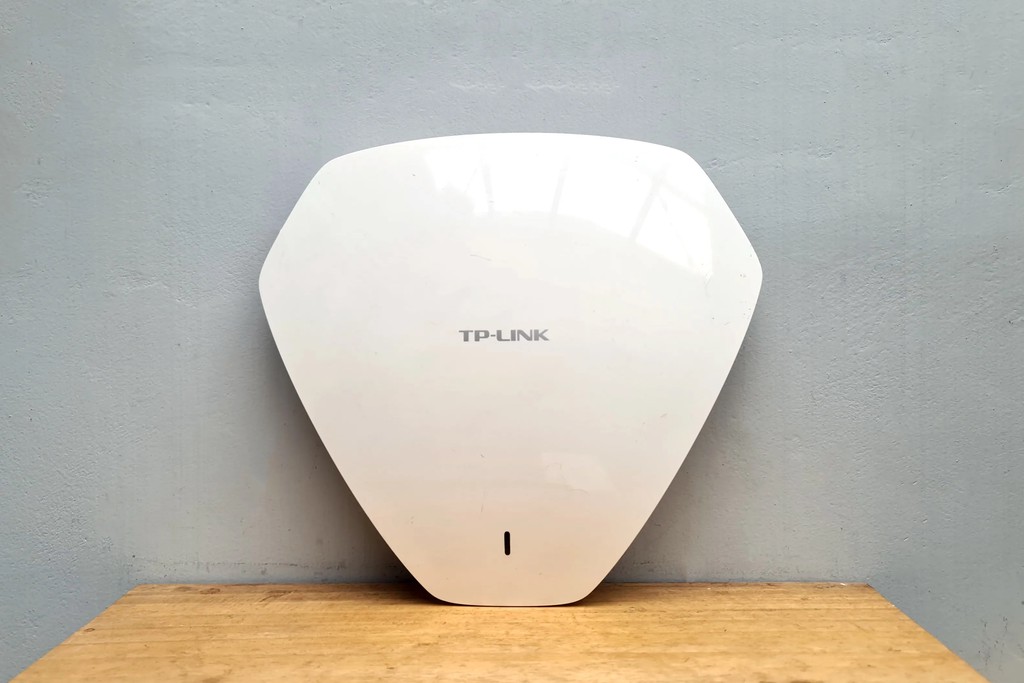 TL-AP1750C, front facing