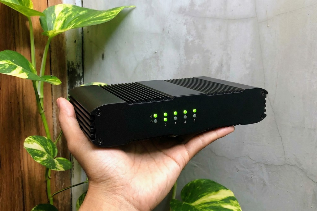 Intel Atom CAF 1020 C2358 Router